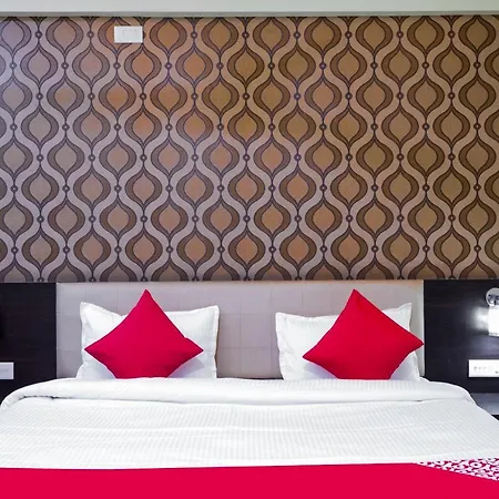 Oyo 43611 Hr Resort-3